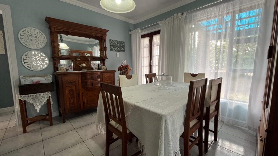 4 Bedroom Property for Sale in Hartenbos Heuwels Western Cape